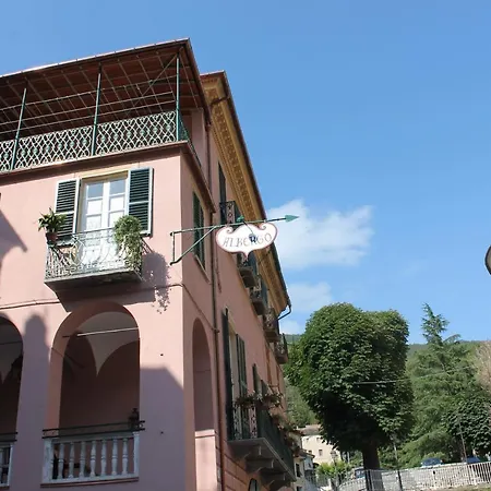Dell'angelo Hotel *